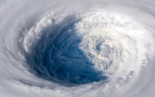 最强台风“巴威”来临，伴有暴雨，家庭及出行用电安全如何保障？